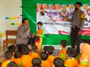 Polsek Bandar Kenalkan Tugas Polisi Pada Anak TPA