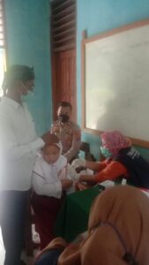 Ciptakan Herd Imunity Di Sektor Pendidikan,SDN 2 Lebak Asih Gelar Vaksinasi Covid-19