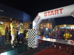 Bupati Kendal Angkat Bendera Start Even Charity Run Satu Kata Peduli Kendal 85 Km