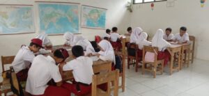 SDN 1 Pasirbitung Tetap Semangat Laksanakan PTS Di hari Pertama