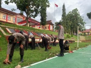Siswa SPN Polda Banten Laksanakan Manajemen Kebersihan
