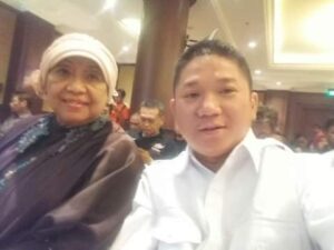 Almarhumah Nyai Lily Wahid Adalah Sosok Tokoh Tauladan Perempuan Muslim, Gus Din: Semoga Amal Ibadahnya Diterima Allah SWT