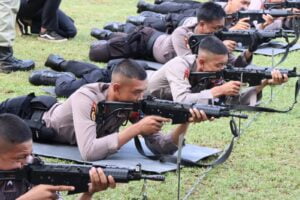 Polres Pekalongan Gelar Latihan Menembak