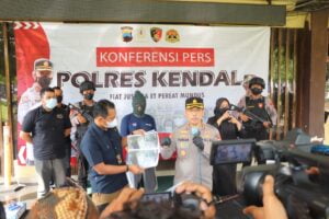 Tersulut Emosi, Pria di Kendal Ini Tega Menghabisi Nyawa Korban dengan Sabit