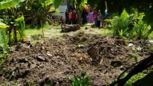 Sadis!!! Dibantu Ayah dan Ibu Tersangka, Driver Mobil Travel Dibakar dan Dikubur di Padang Tualang