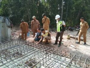 Pastikan Tidak Ada Kendala, Dinas PUPR Kabupaten Lebak Cek Lokasi Pengerjaan Di Tanjakan Tajur