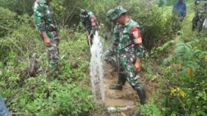 Senyum Sumringah Warga Dusun Telusung Kembali mandapatkan Air Jernih