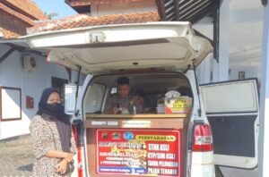 Sat Lantas Polres Pekalongan Bersama UPPD Kabupaten Pekalongan Gelar Samsat Keliling