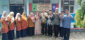 Pileleuyan, SDN 1 Leuwidamar Melepas Salah Satu Guru Terbaiknya