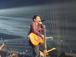 Dewa 19 Featuring Ari Lasso + Virzha Vs NOAH Hentakkan Kota Pahlawan dengan Lighting Dahsyat 