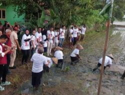 Barisan Relawan Indonesia Kuat dan Badan Relawan Prabowo Gelar Tanam Raya Padi di Karawang