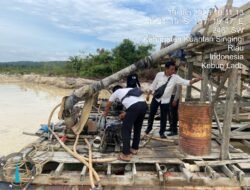 Operasi PETI Polsek Singingi, Tidak Ada Alat Berat yang Ditemukan Namun 2 Rakit PETI Yang Tidak Beroperasi Langsung Ditertibkan