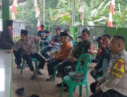 Hadir Di Desa Binaan, Personel Bhabinkamtibmas Polsek Mancak Polres Cilegon Polda Banten Kawal Program Penyaluran BLT-DD