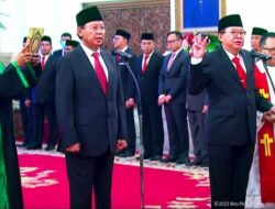 Sebagai Anggota Pertimbangan Presiden, Jokowi Melantik Djan Faridz Dan Gandi Sulistiyanto di Istana Negara