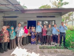 Ketuk Rumah Warga, Kalapas Binjai Kanwil Kumham Sumut Beri Bantuan Balita Stunting