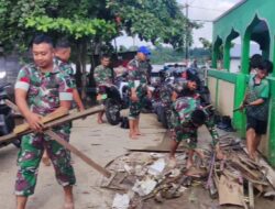 Sinergitas Kodim 1012/Buntok Dan Polres Barito Selatan Laksanakan Gotong-Royong Bersihkan Masjid