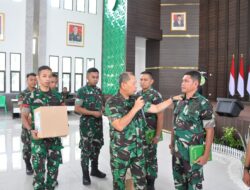 Danrem 031/WB Lepas Cuti Lebaran Serta Berikan Bingkisan Untuk Prajurit dan PNS