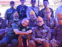 HUT Ke- 65 Korem 031/WB Brigjen TNI Dany Rakca Melaksanakan Anjangsana Pada Veteran dan Warakawuri