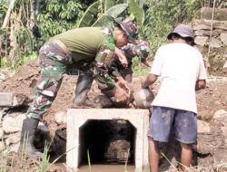 Pemasangan Gorong-gorong di TMMD Ke-120 Kodim 0623/Cilegon Berjalan Lancar