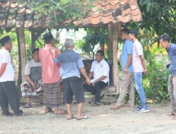 Ketua DPRD Banten Dengar Keluhan Warga Cibuah Dibawah Pohon Bambu