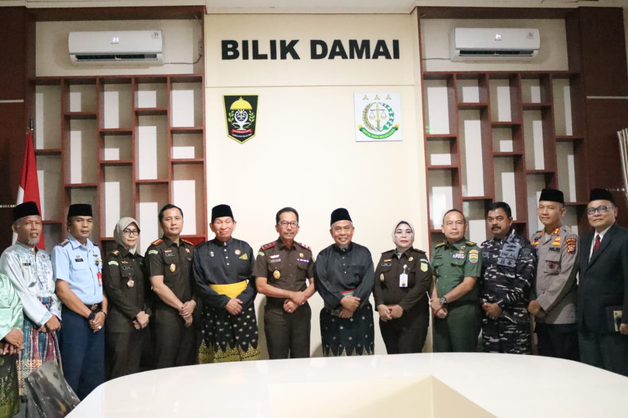 Kepala Seksi Perencanaan Korem 031/Wira Bima Hadiri Peresmian Bilik Damai LAM Riau