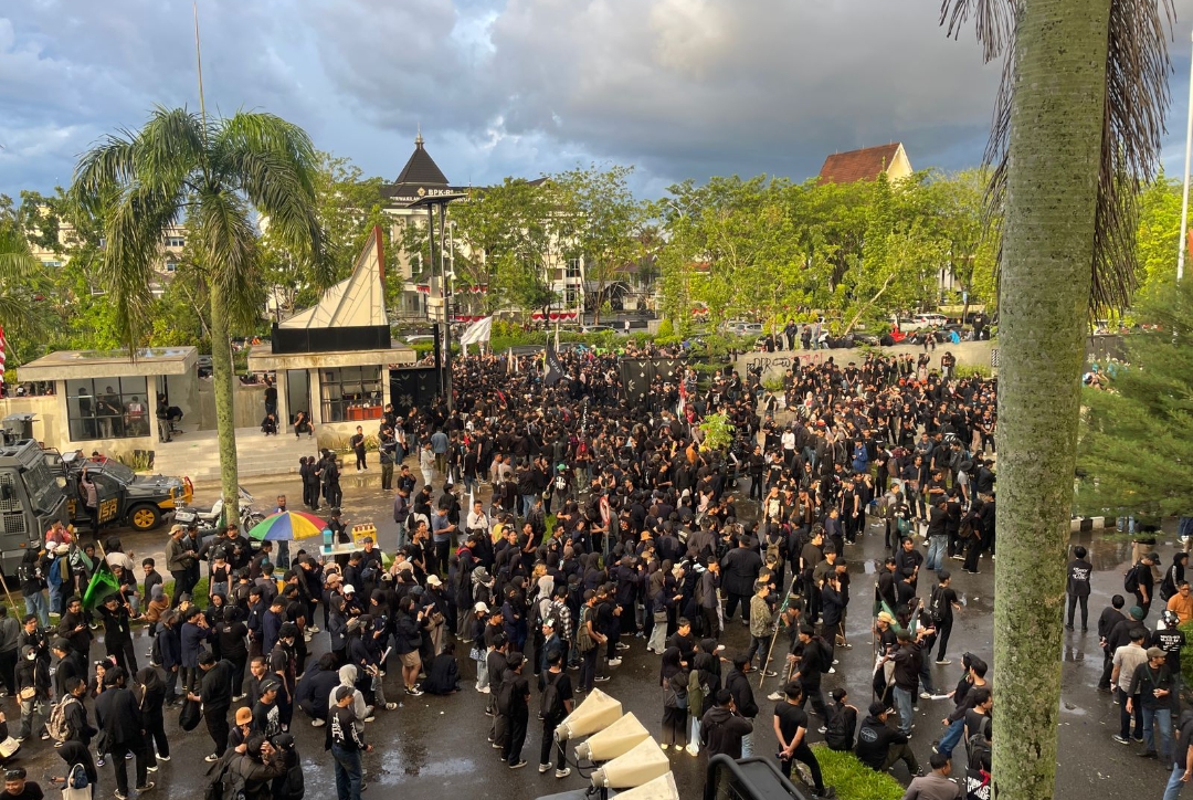 Aksi Massa Mahasiswa Terkait Penolakan Pengesahan Revisi UU Pilkada dan Mengawal Keputusan MK Di Kalbar Berjalan Aman dan Damai