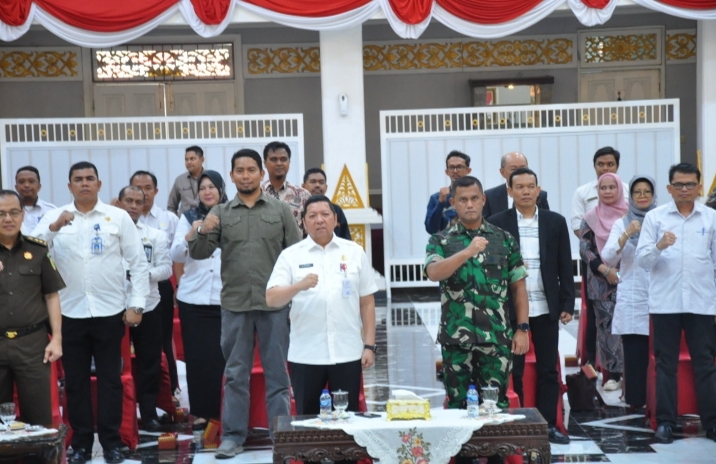 Kasrem 031/WB Hadiri Acara Penandatanganan Kesepakatan Bersama Perguruan Tinggi dan Yayasan dengan Pemprov Riau