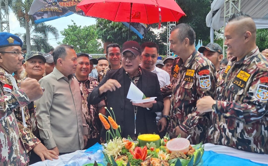 Letjen TNI (Purn) Edy Rahmayadi Potong Tumpeng HUT GM FKPPI ke 46 : “Kita Bukan Kaleng Kaleng, Jika Mengganggu, Ribak Sude!”