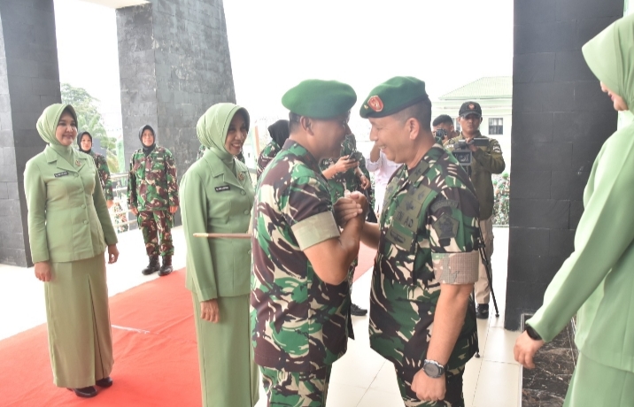 Penyerahan Pasukan Telah Diterima, Begini Pesan Brigjen TNI Dany Rakca Kepada Prajurit Yang Ditinggalkan