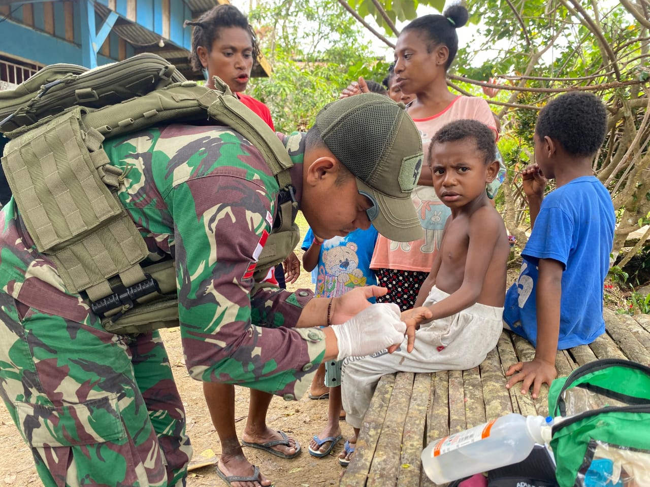 Berikan Pelayanan Kesehatan Gratis, Satgas Yonif 131/BRS Bantu Masyarakat Kp Pound Papua di Bidang Kesehatan