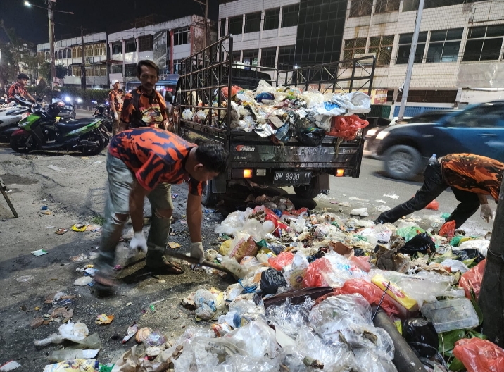 Bantu Pemerintah Jaga Kesehatan Lingkungan, Ormas PP Pekanbaru Komitmen Bersihkan Sampah