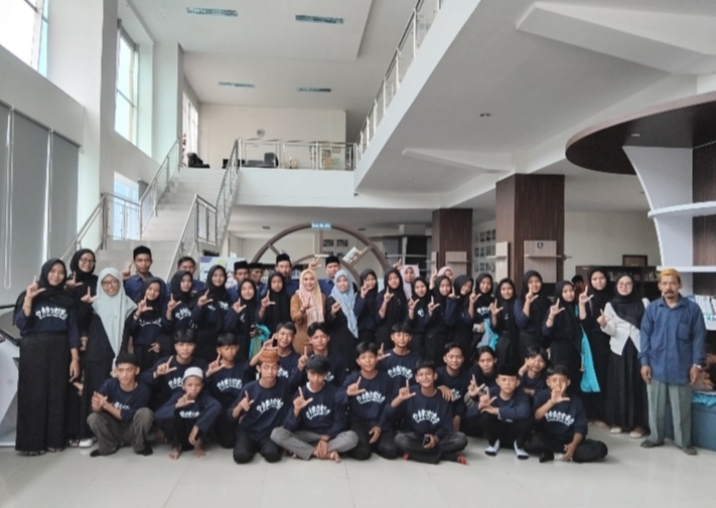 Wisata Literasi dan Sejarah: MTs Salafiyyah Darul Bayan Mengembangkan Minat Baca dan Pengetahuan Siswa