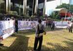 Massa KAMAK Geruduk KPK dan Istana, Desak Bobby Nasution Ditetapkan Tersangka