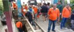 Ciptakan Lingkungan Bersih, Petugas DLH Lebak Berjibaku Bersihkan Sampah di Sejumlah Titik Perkotaan