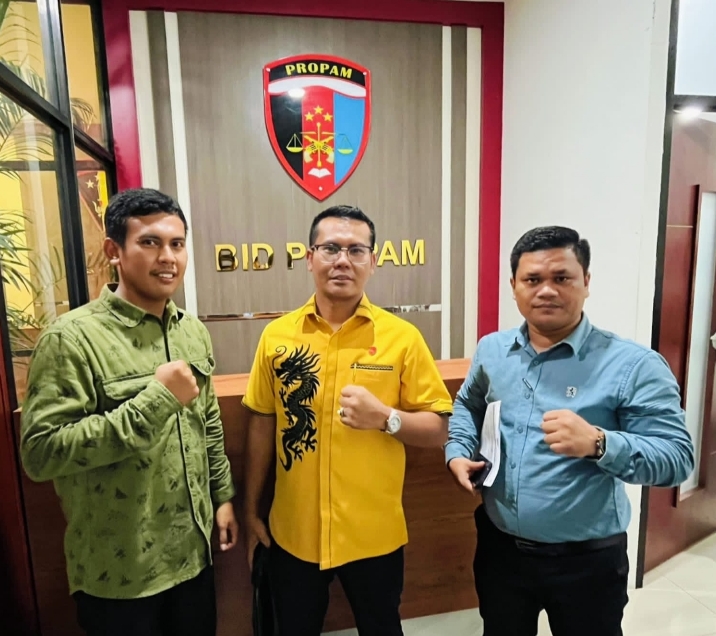Dinilai Tidak Profesional Dalam Menjalankan Tugas, Jetro Sibarani Laporkan 3 Oknum Polisi ke Propam Polda Riau