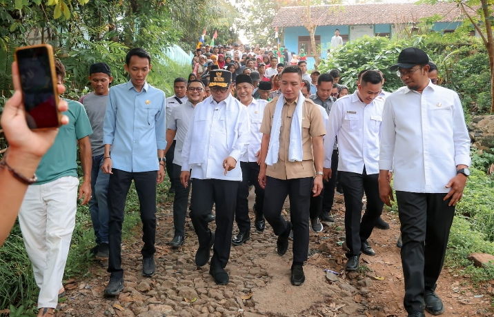 Pemrov Banten Tinjau Lokasi Jalan Poros Desa di Kabupaten Lebak