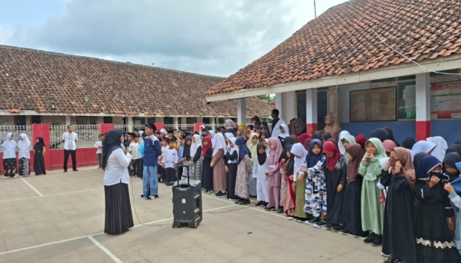 Momen Hari Santri Nasional 2025 di SD Negeri 1 Girimukti Berlangsung Khidmat
