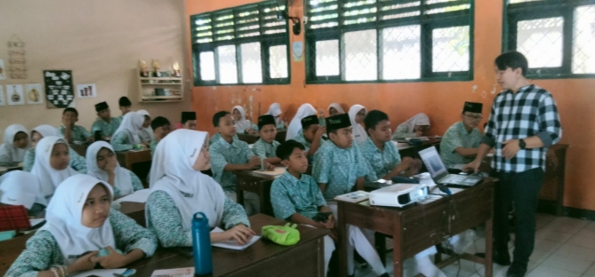 JMSI Banten Latih 253 Siswa MTsN 5 Kabupaten Tangerang dalam Pelatihan Menulis dan Pemanfaatan AI